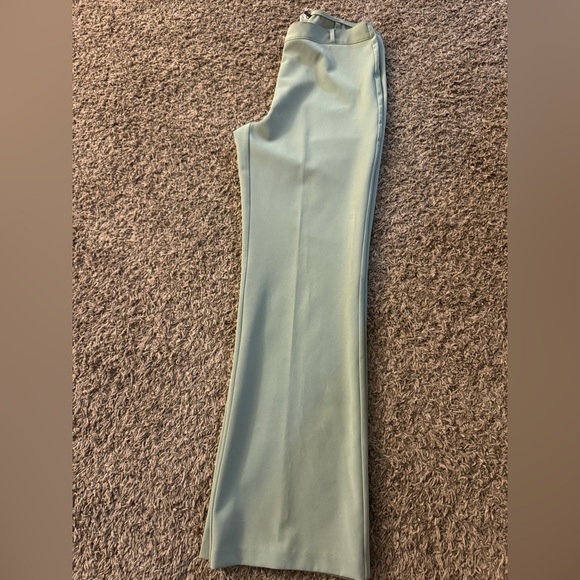 Elegant Green Women's Pants - Picture 5 of 8
